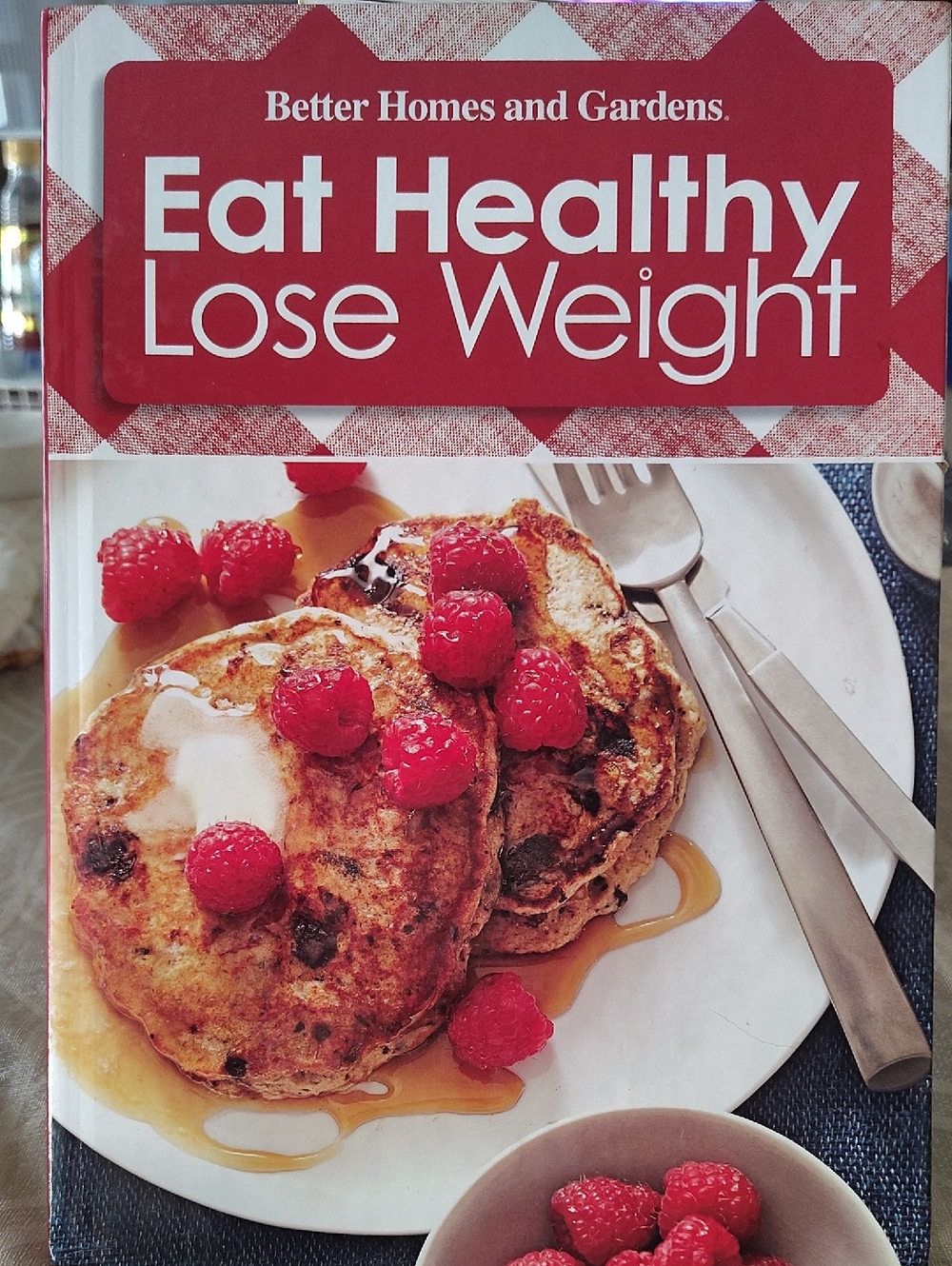 "Eat Healthy Lose Weight", Hardcover